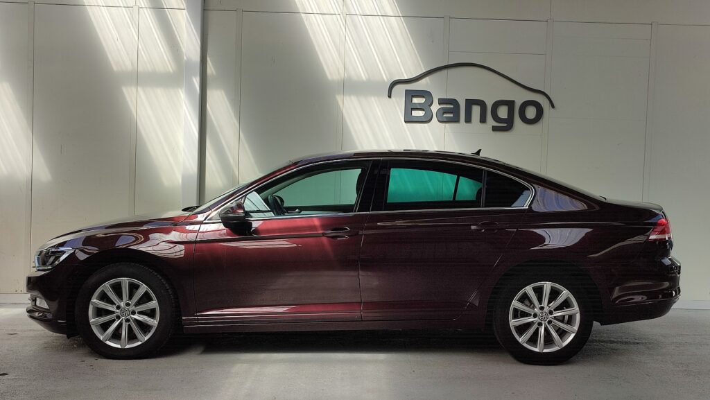 Volkswagen Passat TDI Advance DSG lateral