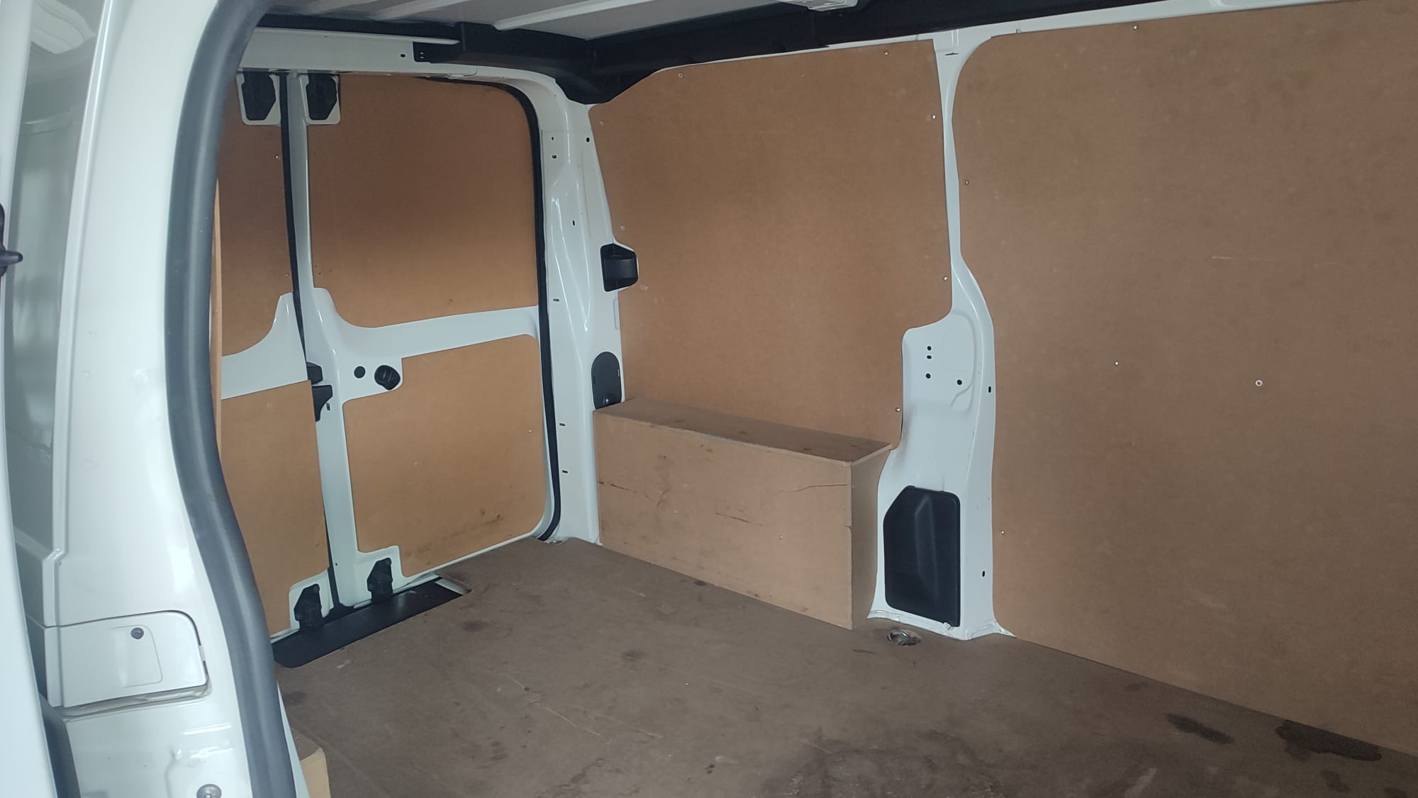 Citroen - Jumpy Talla M BlueHDi interior trasero panelado