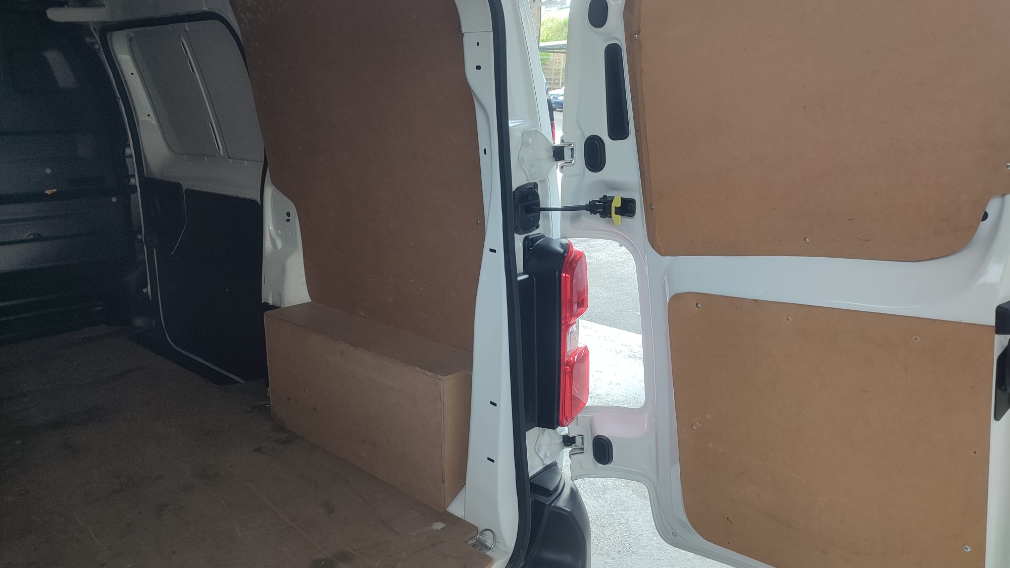 Citroen - Jumpy Talla M BlueHDi puerta trasera derecha